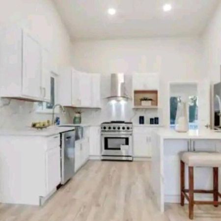 Вілла Spacious 4Bed 2Bath, Gated Pool, Wi-Fi, Garage Лос-Анджелес Екстер'єр фото